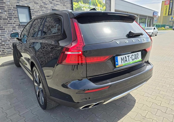 Volvo V60 Cross Country cena 132900 przebieg: 179000, rok produkcji 2020 z Zabrze małe 781